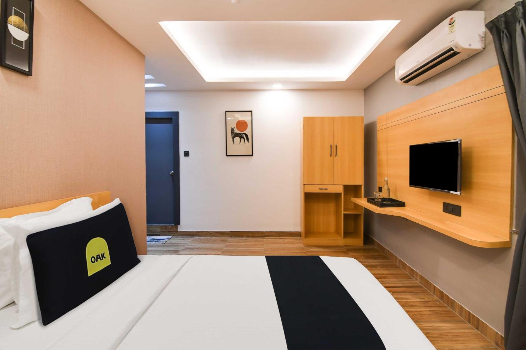 Super Townhouse Oak Sayhallo Ecstasy Bhubaneswar Eksteriør bilde