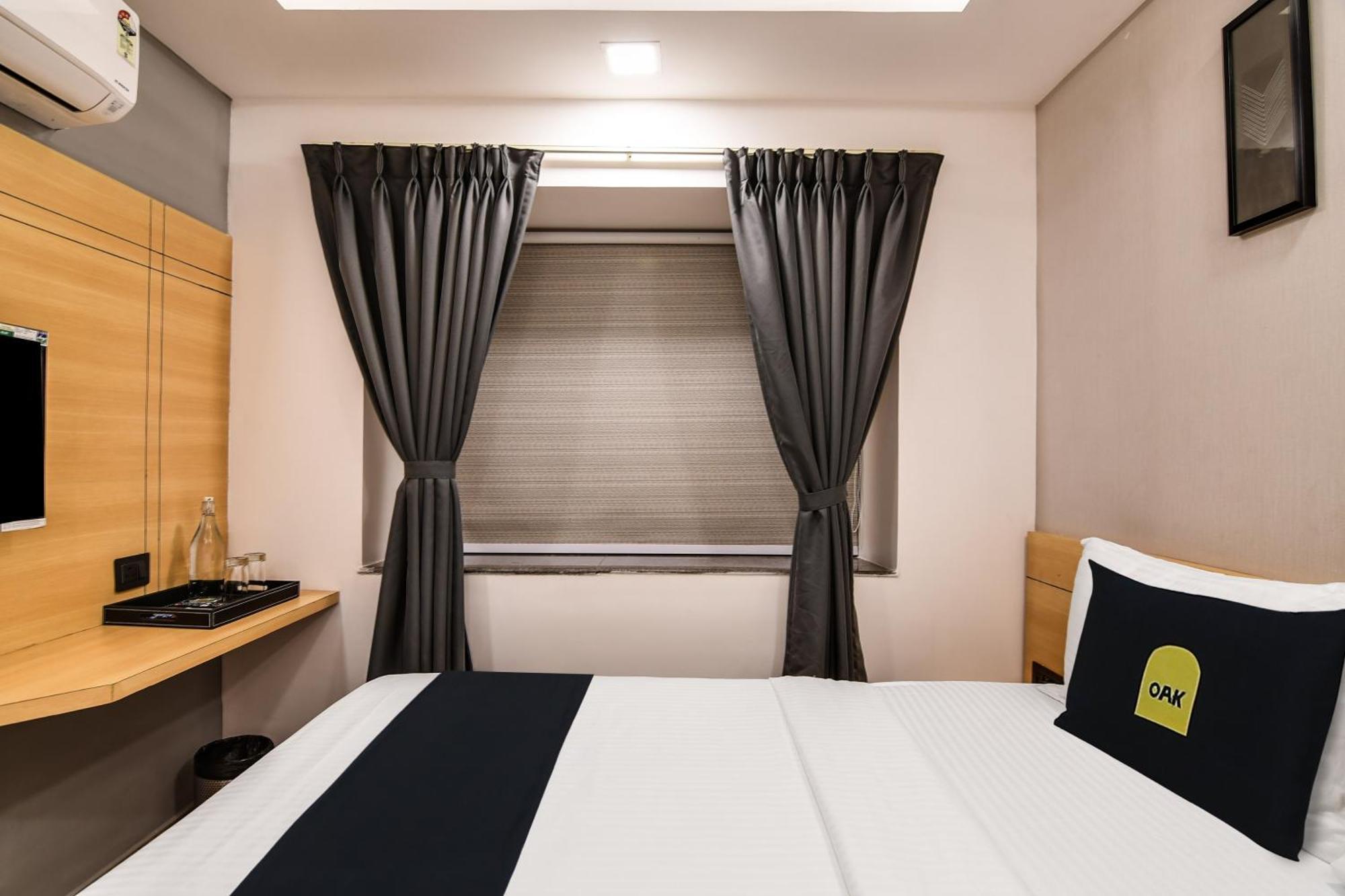 Super Townhouse Oak Sayhallo Ecstasy Bhubaneswar Eksteriør bilde