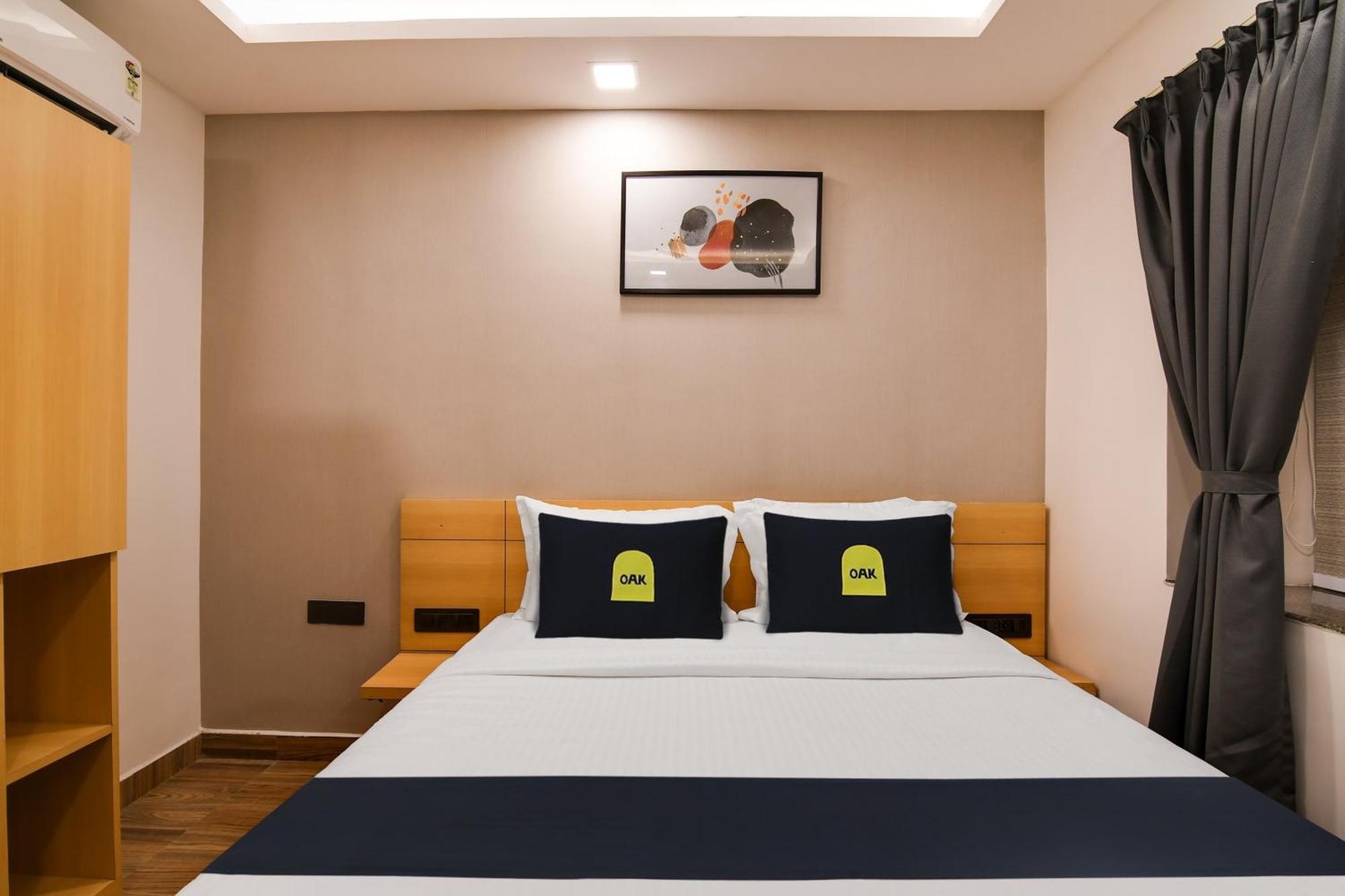 Super Townhouse Oak Sayhallo Ecstasy Bhubaneswar Eksteriør bilde