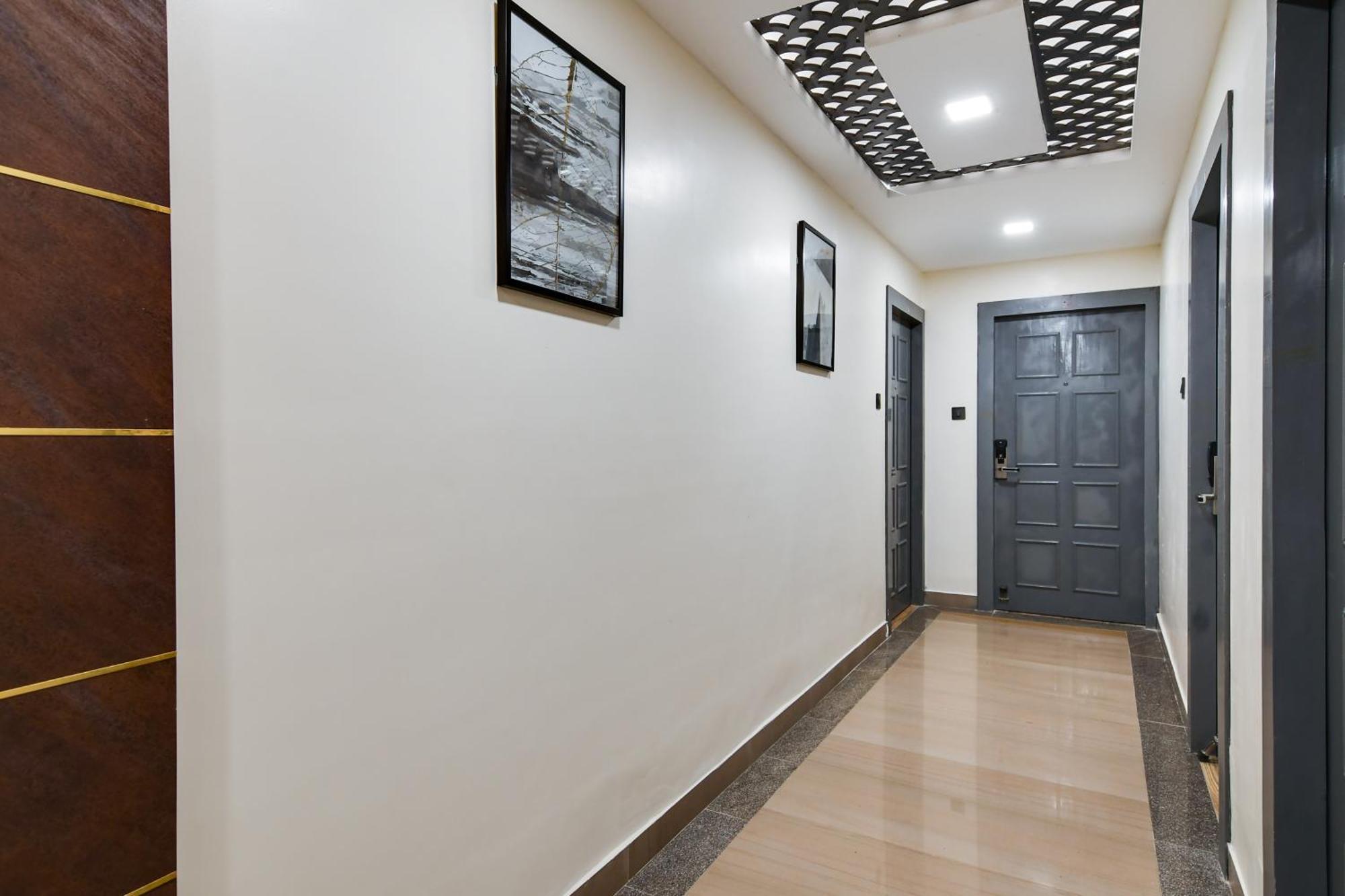 Super Townhouse Oak Sayhallo Ecstasy Bhubaneswar Eksteriør bilde