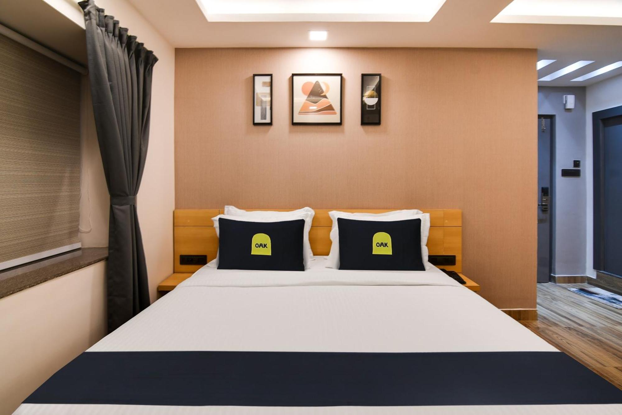 Super Townhouse Oak Sayhallo Ecstasy Bhubaneswar Eksteriør bilde