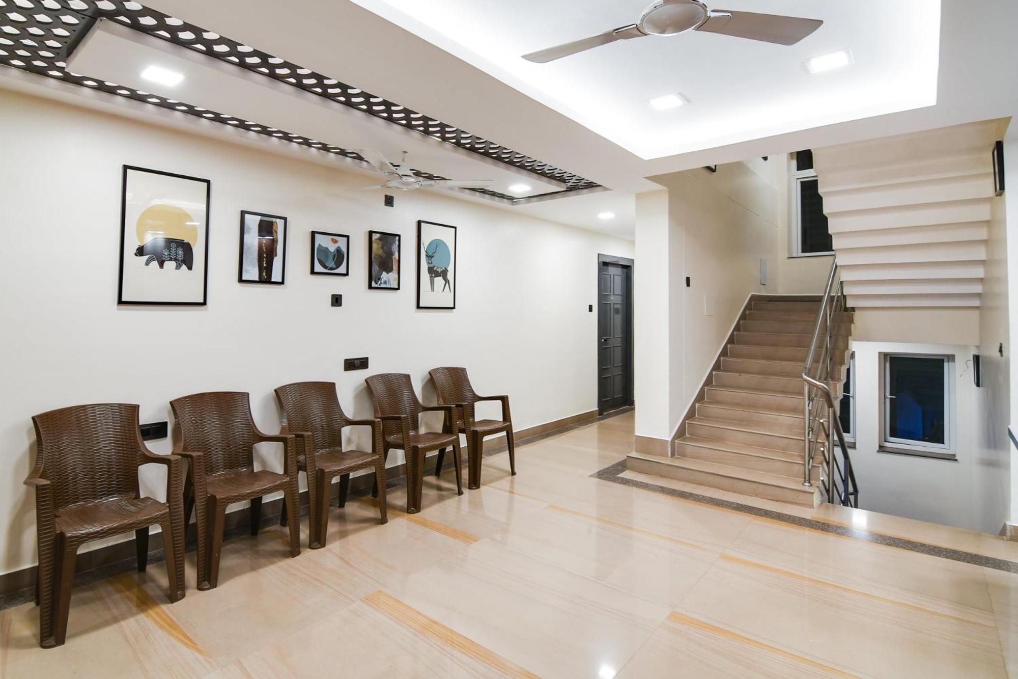 Super Townhouse Oak Sayhallo Ecstasy Bhubaneswar Eksteriør bilde