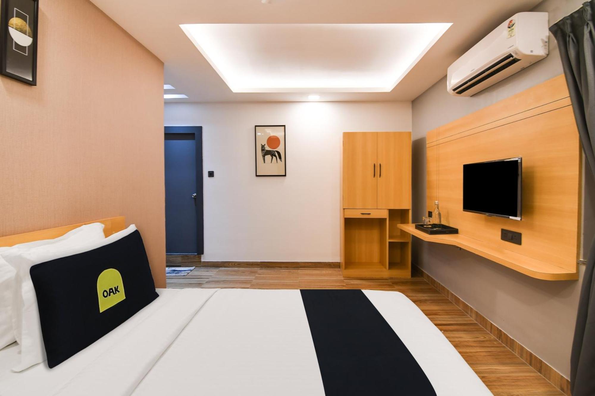 Super Townhouse Oak Sayhallo Ecstasy Bhubaneswar Eksteriør bilde