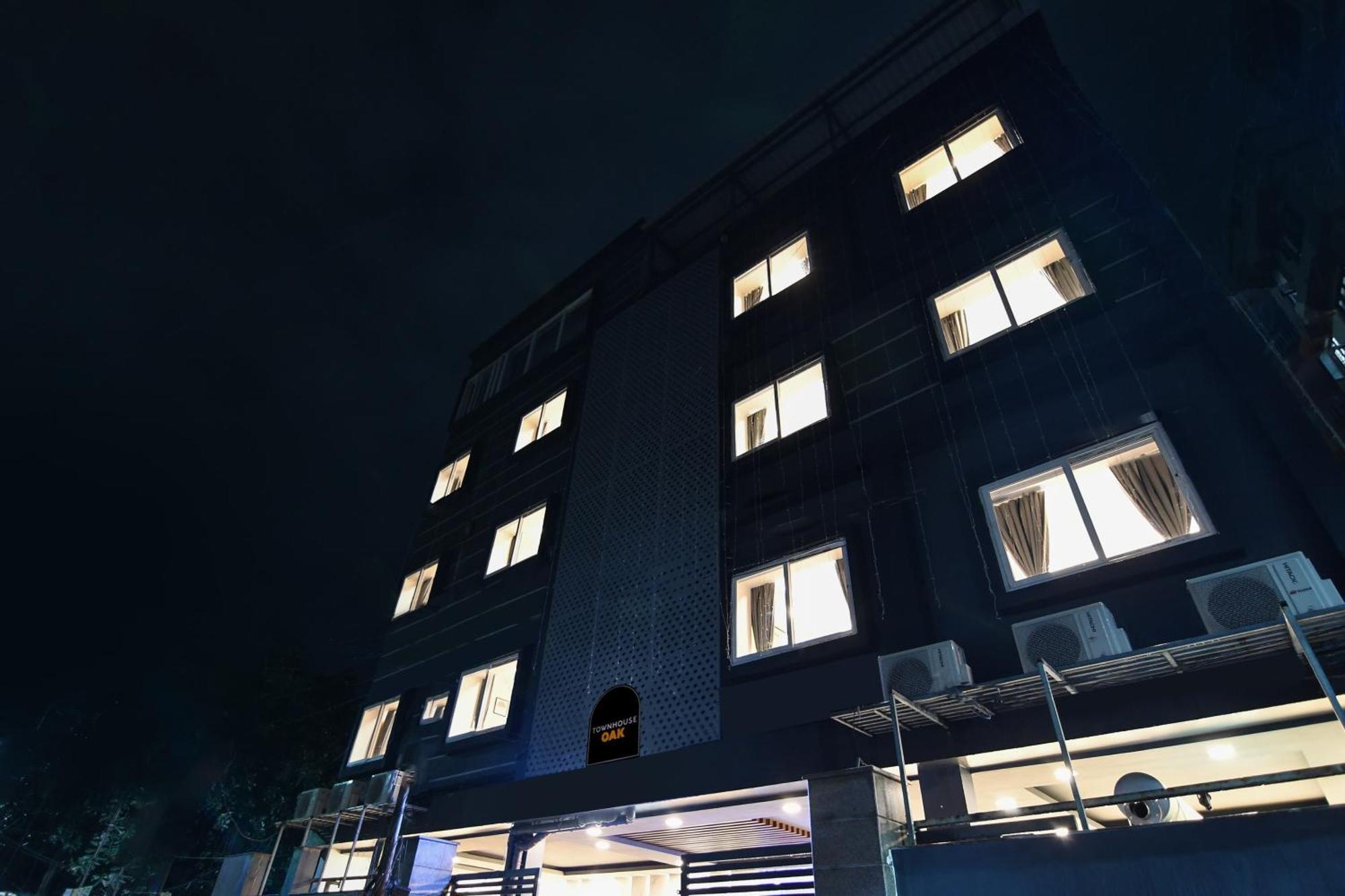 Super Townhouse Oak Sayhallo Ecstasy Bhubaneswar Eksteriør bilde