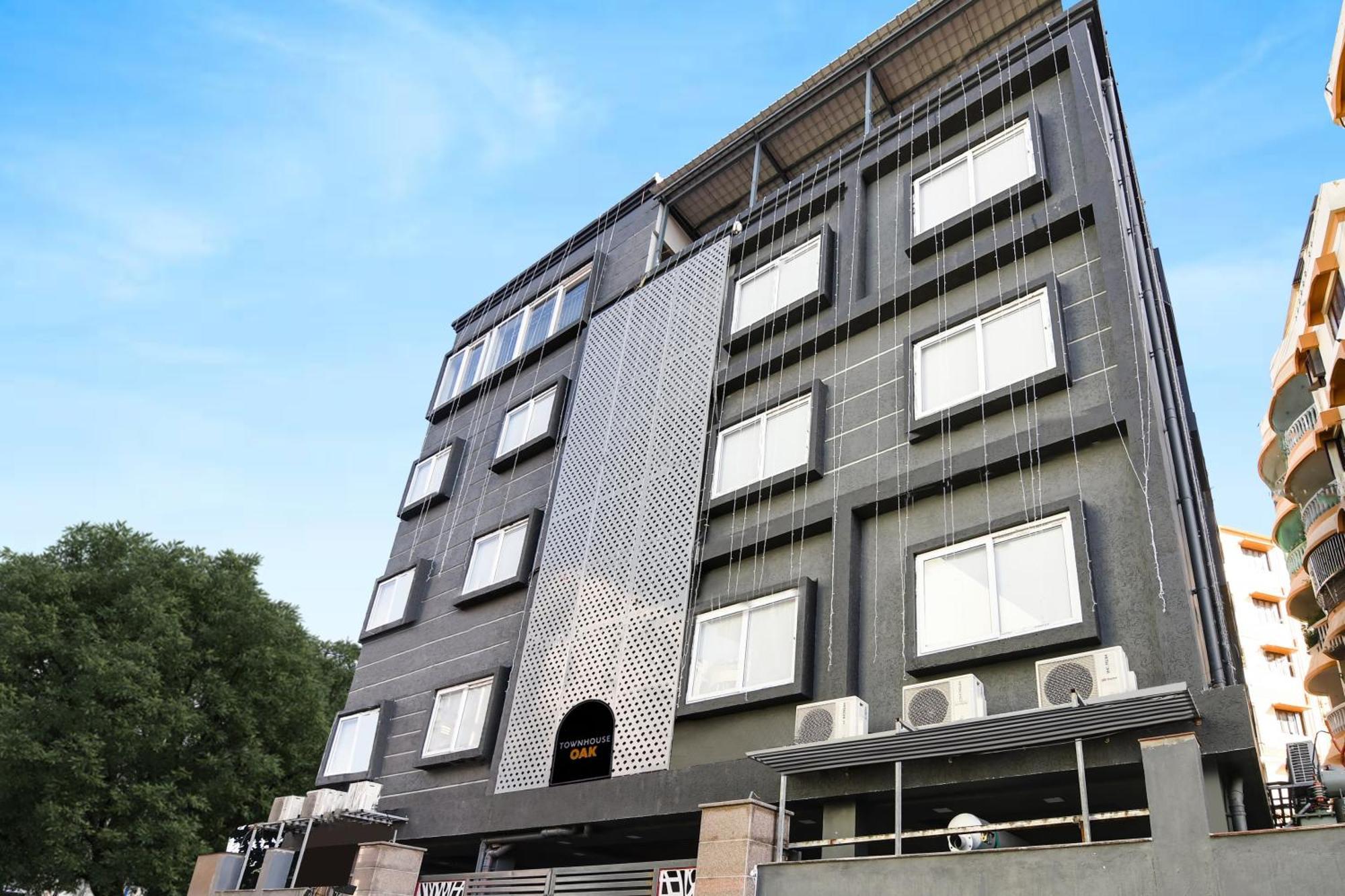Super Townhouse Oak Sayhallo Ecstasy Bhubaneswar Eksteriør bilde