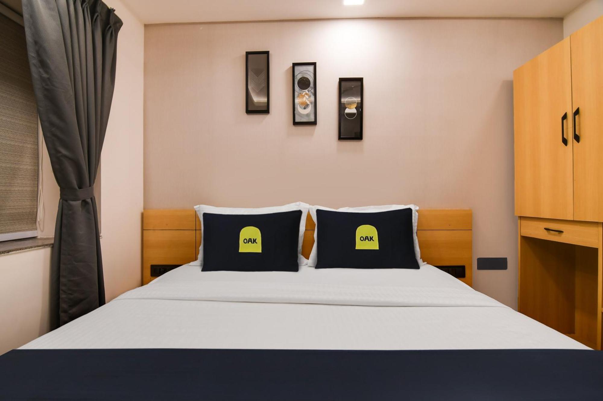 Super Townhouse Oak Sayhallo Ecstasy Bhubaneswar Eksteriør bilde