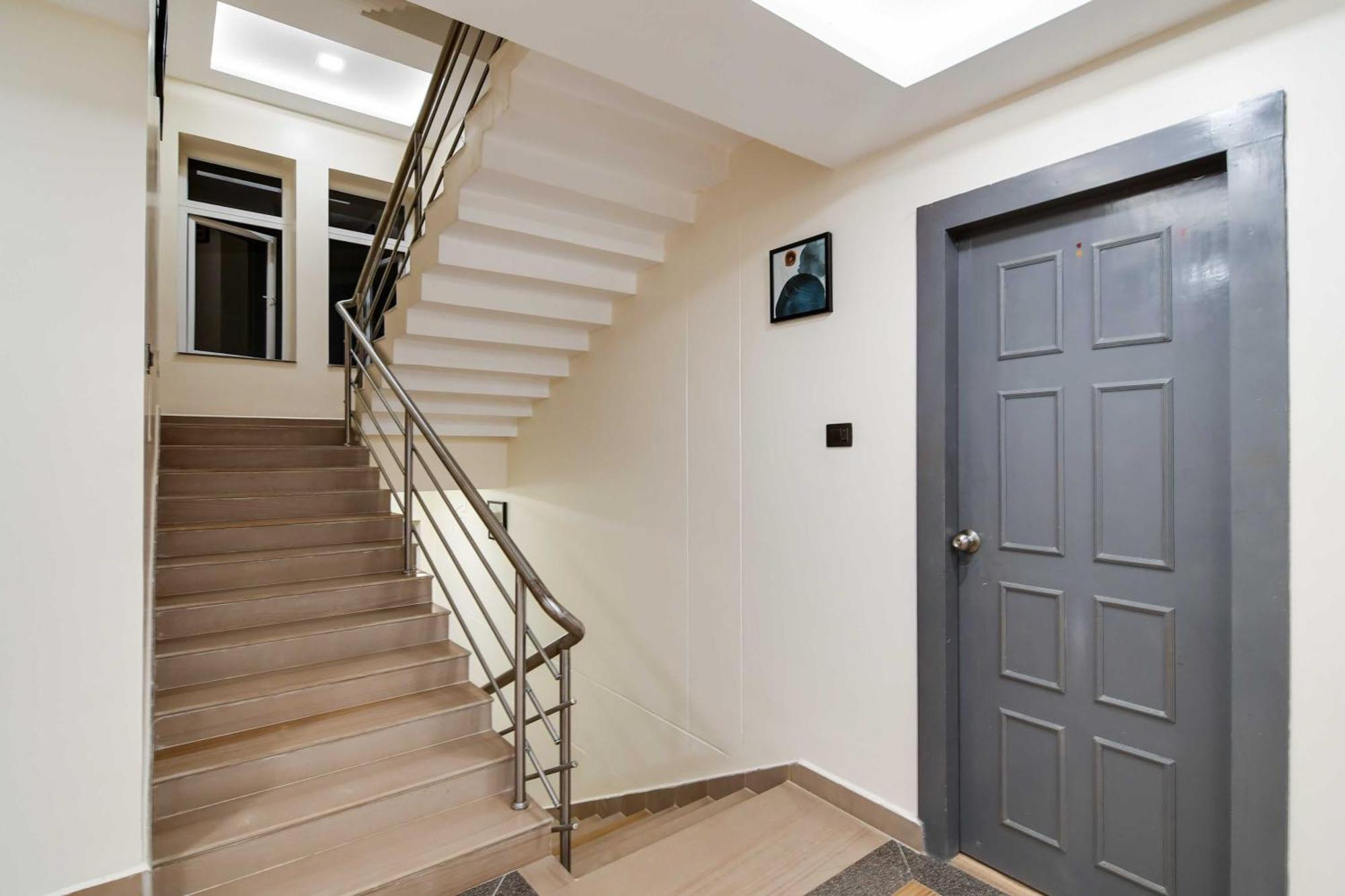 Super Townhouse Oak Sayhallo Ecstasy Bhubaneswar Eksteriør bilde